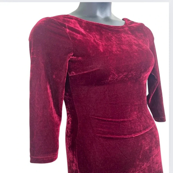 NWT TOBI Velvet Mini Dress Size Small - Picture 3 of 4
